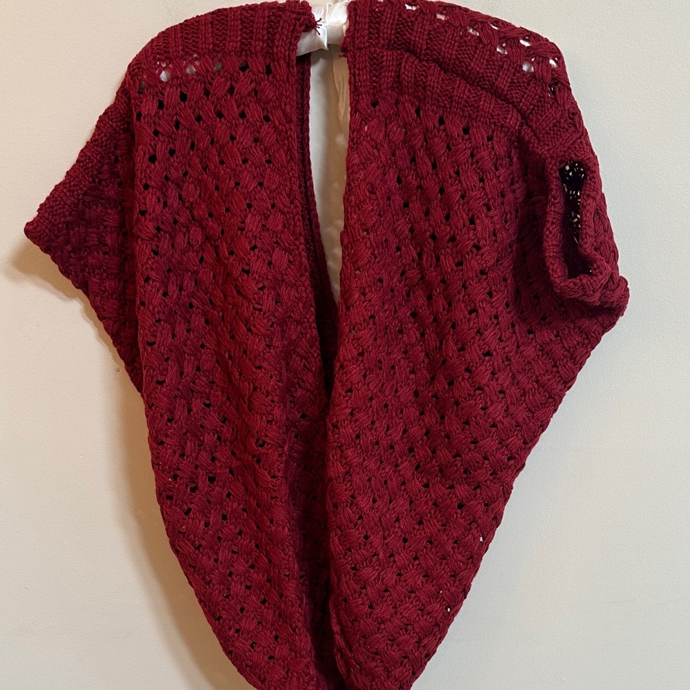 L.I.B. New York Wine Red Ruffle Shrug – NWT RF5042 RD One Size